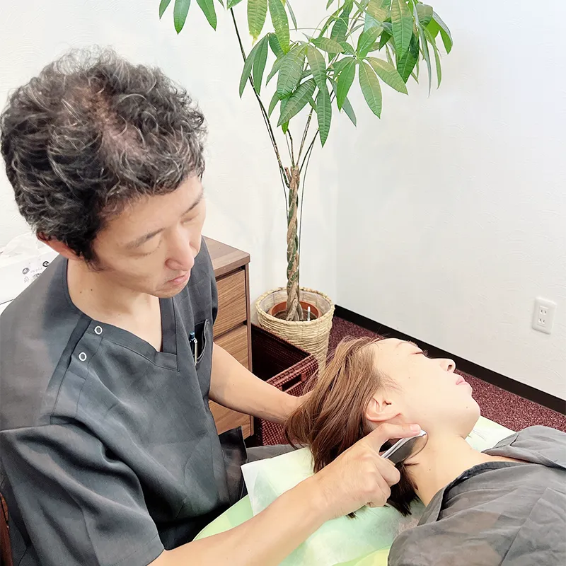 スマホネック施術1